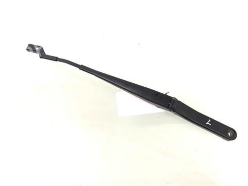 Used Front windshield wiper arm SKODA FABIA III Estate (NJ5) 1.4 TDI (90 hp) 15630123