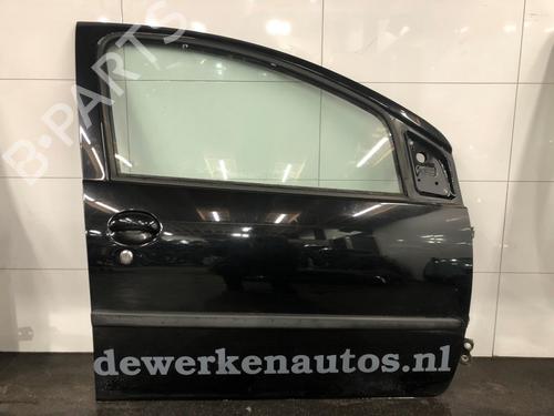 Dør højre fortil Dør højre fortil 29878969 29878969