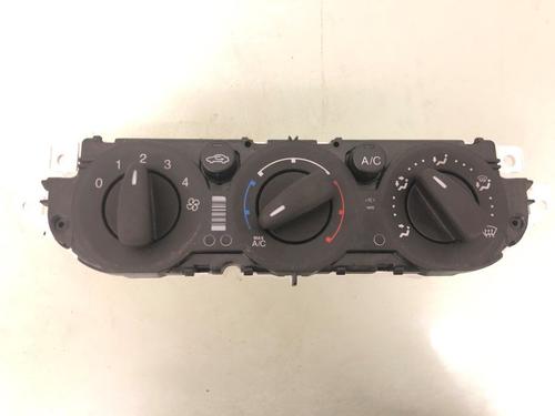 Used Climate control Climate control 18828151 18828151