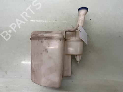 Used Windscreen washer tank Windscreen washer tank PEUGEOT 107 (PM_, PN_) 1.0 (68 hp) 33630653 33630653