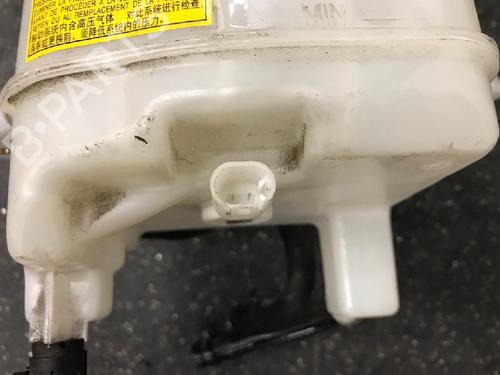 Brake fluid reservoir TOYOTA YARIS (_P13_) 1.5 Hybrid (NHP130_, NHP130) | BP13161792M118 