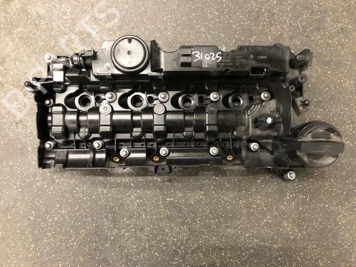 Used Valve cover BMW 2 Gran Tourer (F46) 218 d (150 hp) 13163327
