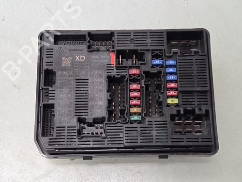Used Fuse box Fuse box 38068315 38068315