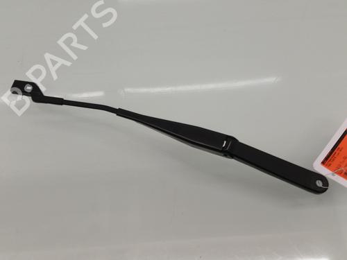 Used Front windshield wiper arm FORD FIESTA VI (CB1, CCN) 1.25 (82 hp) 13157754