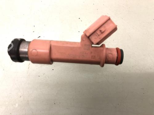 Used Injector TOYOTA YARIS (_P13_) 1.5 Hybrid (NHP130_, NHP130) (101 hp) 29699876