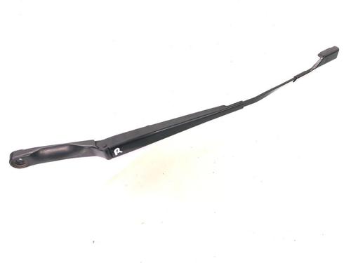 Used Front windshield wiper arm OPEL ASTRA J (P10) 1.4 Turbo (68) (140 hp) 15647141