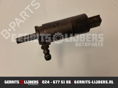 Sprinklervæskepumpe VW TRANSPORTER T5 Van (7HA, 7HH, 7EA, 7EH) 2.5 TDI (130 hp) 13157523