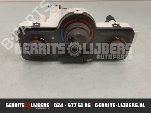 Commande Chauffage RENAULT CLIO III (BR0/1, CR0/1) 1.5 dCi (C/BR0G, C/BR1G) (68 hp) 12248658