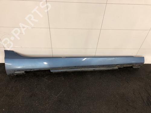 Used Right sideskirt VOLVO V40 Hatchback (525) D2 (120 hp) 29388180