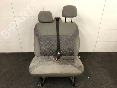 Used Right front seat OPEL VIVARO A Van (X83) 1.9 DI (F7) (80 hp) 13164748