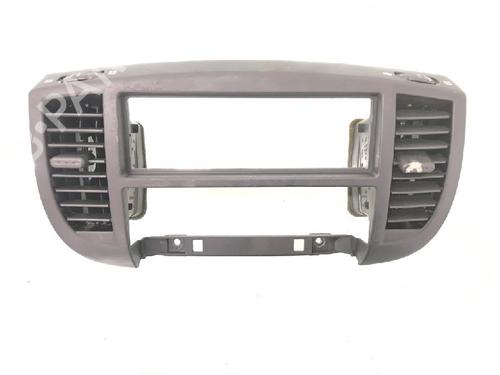 Used Air vent NISSAN MICRA III (K12) 1.2 16V (65 hp) 13160238