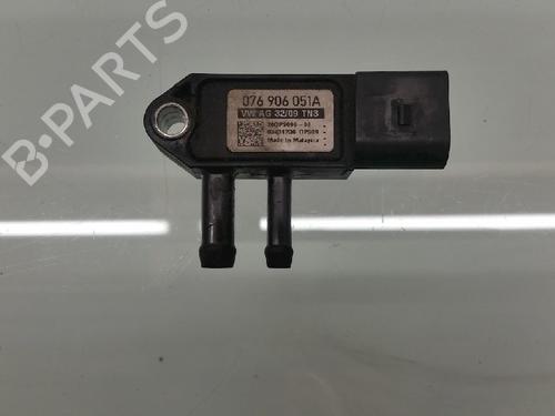 Used Electronic sensor VW TRANSPORTER T5 Van (7HA, 7HH, 7EA, 7EH) 1.9 TDI (102 hp) 13158036