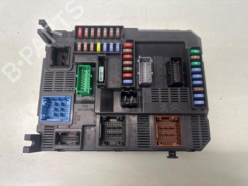 Used Fuse box PEUGEOT 208 I (CA_, CC_) 1.6 BlueHDi 100 (100 hp) 31719902