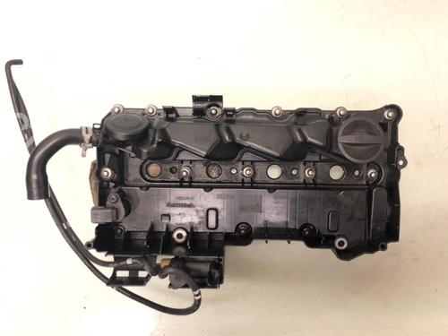 Used Valve cover VOLVO V40 Hatchback (525) D2 (120 hp) 29878842