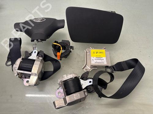 Used Airbag Kit TOYOTA AYGO (_B1_) 1.0 (KGB10_, KGB10R) (68 hp) 32855917
