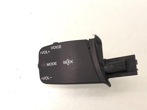 Used Steering wheel controls Steering wheel controls 23275859 23275859