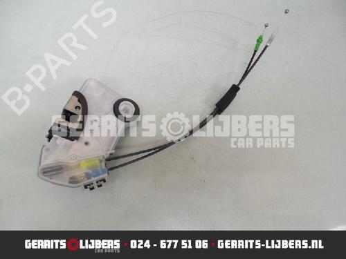 Used Front left lock PEUGEOT 206 Hatchback (2A/C) 1.1 i (60 hp) 13156426