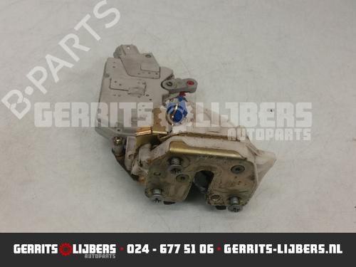 Used Rear left lock NISSAN PRIMERA Hatchback (P11) 2.0 16V (140 hp) 13155908