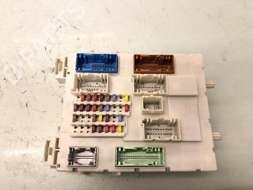 fuse-box-volvo-v40-hatchback-525-2012-2013-2014-2015-2016-2017-2018-2019-23275893 main image