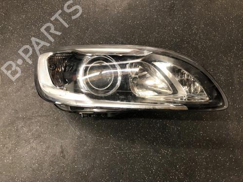 Højre forlygte VOLVO V60 I (155) T4 (180 hp) 12486169
