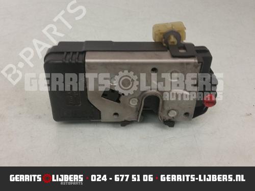Used Rear right lock OPEL SIGNUM Hatchback (Z03) 2.2 direct (F48) (155 hp) 13156036