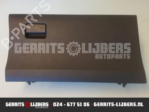 Handskerum TOYOTA AYGO (_B1_) 1.0 (KGB10_, KGB10R) (68 hp) 12249381