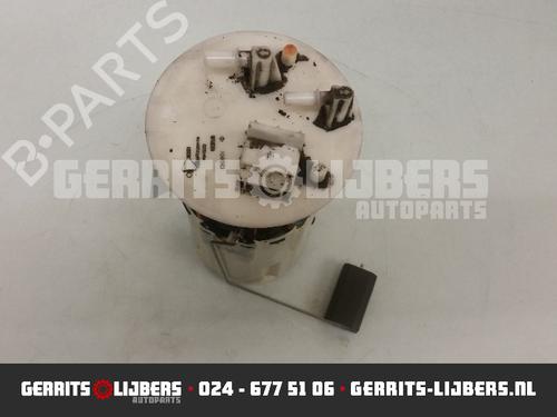 Used Fuel pump FIAT PUNTO (188_) 1.9 JTD 80 (188.237, .257, .337, .357) (80 hp) 12248662