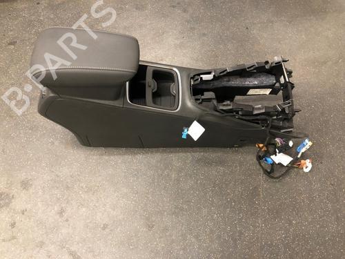 Used Middle console Middle console OPEL GRANDLAND / GRANDLAND X (A18, P1UO) 1.2 (75) (131 hp) 12483635 12483635