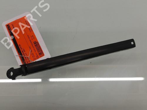 Used Rear windshield wiper arm Rear windshield wiper arm 13157831 13157831