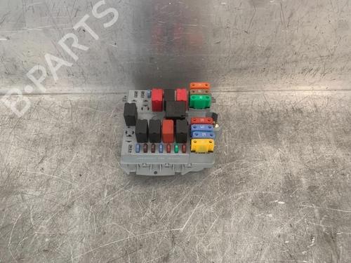 Used Fuse box FIAT PUNTO (188_) 1.2 16V 80 (188.233, .235, .253, .255, .333, .353, .639,... (80 hp) 16161193