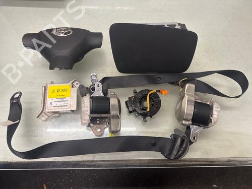 Used Airbag Kit TOYOTA AYGO (_B1_) 1.0 (KGB10_, KGB10R) (68 hp) 32174915