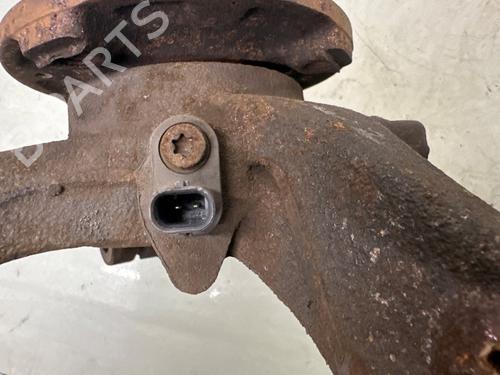 Left front steering knuckle OPEL CORSA F (P2JO) 1.2 (68) | BP32330786M25 - Image 3