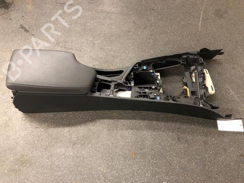 Used Middle console Middle console 18259994 18259994