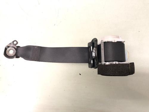 Used Rear right seatbelt TOYOTA YARIS (_P13_) 1.5 Hybrid (NHP130_, NHP130) (101 hp) 29699812