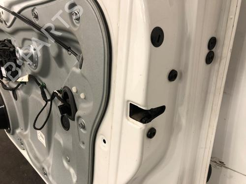 Right front door VW CADDY III Box Body/MPV (2KA, 2KH, 2CA, 2CH) 1.6 TDI | BP23275830C3 