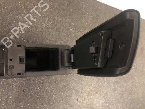 Armrest / Center console RENAULT MEGANE IV Grandtour (K9A/M/N_) 1.0 TCe 115 (K9MB, K9MW) | BP15721459I20 