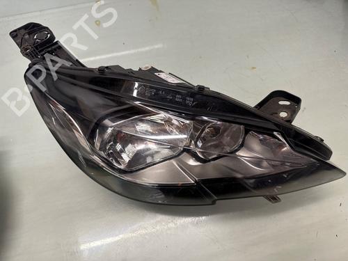Used Right headlight PEUGEOT 308 SW II (LC_, LJ_, LR_, LX_, L4_) 1.2 THP 130 (131 hp) 31719799