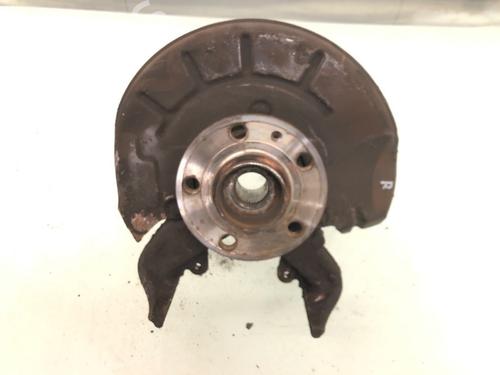 Used Right front steering knuckle VW FOX Hatchback (5Z1, 5Z3, 5Z4) 1.2 (55 hp) 15628364
