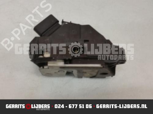 Used Rear left lock FORD FIESTA VI (CB1, CCN) 1.0 (65 hp) 13156187