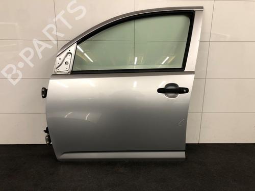 Used Left front door DAIHATSU SIRION (M3_) 1.3 (M301) (91 hp) 15957018