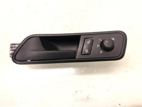Poignée extérieure VW CADDY III Box Body/MPV (2KA, 2KH, 2CA, 2CH) 1.6 TDI (75 hp) 22927779