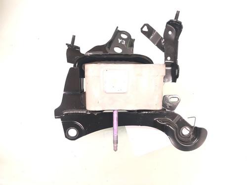 Used Gearbox mount TOYOTA COROLLA Cross (ZVG1_, ZSG1_, MXGH1_, MXGA1_) 2.0 VVTi Hybrid (MXGH12, MXGH10) (196 hp) 15631745