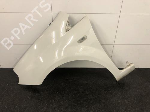 Used Left front fenders FIAT GRANDE PUNTO (199_) 1.3 D Multijet (84 hp) 15647400