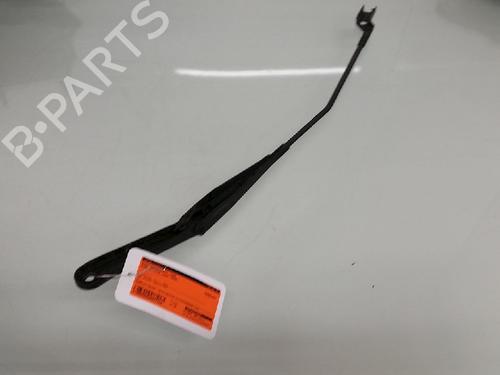 Used Front windshield wiper arm FORD FIESTA VI (CB1, CCN) 1.25 (60 hp) 13158183