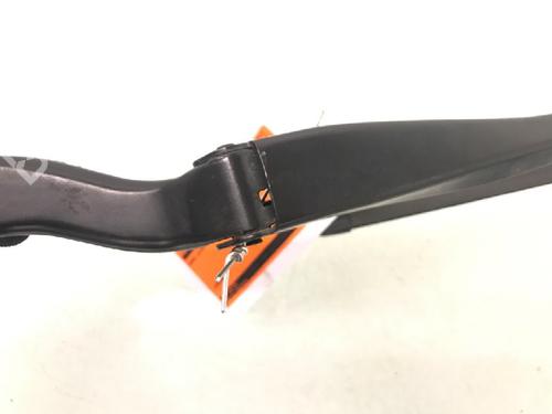 Front windshield wiper arm MERCEDES-BENZ E-CLASS (W211) E 400 CDI (211.028) | BP13160421C143 