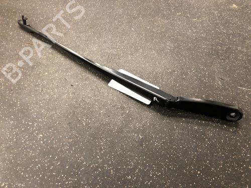 Used Front windshield wiper arm BMW 5 (F10) 520 i (184 hp) 13163144