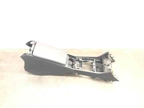 Used Middle console Middle console SKODA SUPERB III Estate (3V5) 1.6 TDI (120 hp) 28717628 28717628