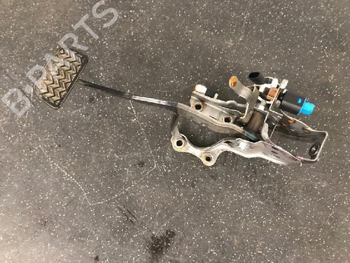 Used Break pedal TOYOTA YARIS (_P13_) 1.5 Hybrid (NHP130_, NHP130) (101 hp) 12480250