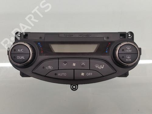 Used Climate control TOYOTA YARIS (_P13_) 1.5 Hybrid (NHP130_, NHP130) (101 hp) 12249980