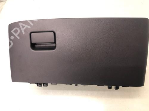 Used Glove box Glove box TOYOTA YARIS (_P21_, _PA1_, _PH1_) 1.5 Hybrid (MXPH10, MXPH11) (116 hp) 20213671 20213671